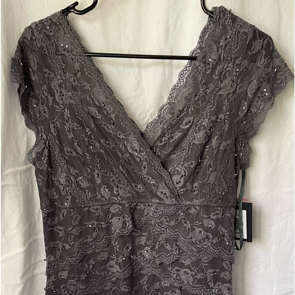 Marina tiered  lace stretchy dress.Size 12 - Picture 2 of 4